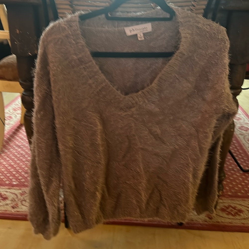 Fuzzy soft sweater from philosophy size small